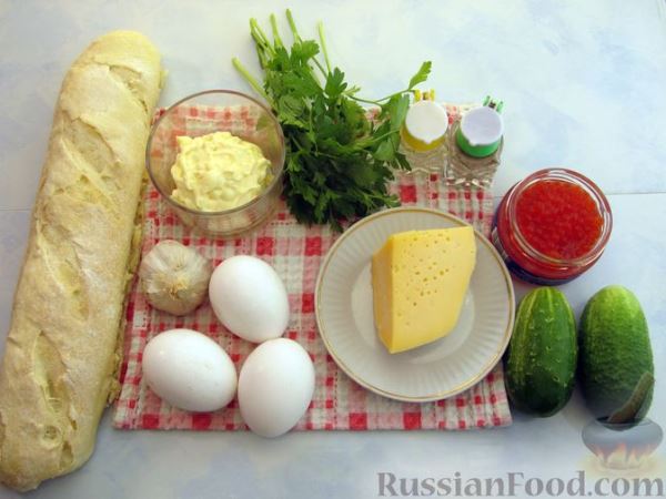 Бутерброды с яйцом, сыром и огурцом