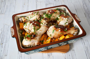 Курица с тыквой в духовке