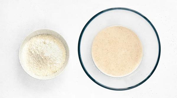 Жареные пирожки с солеными огурцами